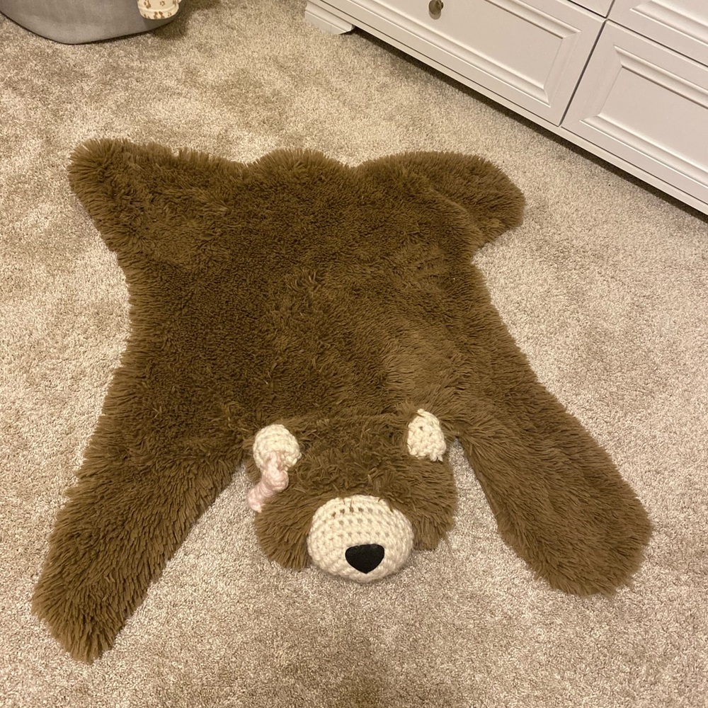 Nursery bear rug